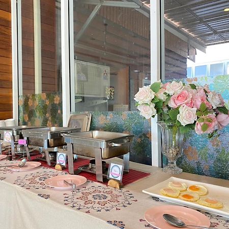 Chaophayathara Riverside Hotel Chai Nat Dış mekan fotoğraf