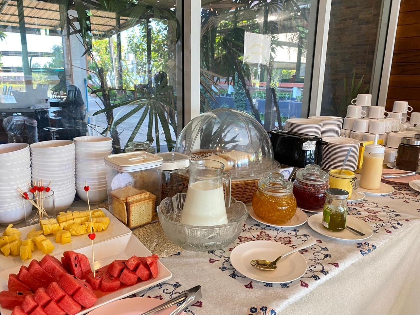 Chaophayathara Riverside Hotel Chai Nat Dış mekan fotoğraf