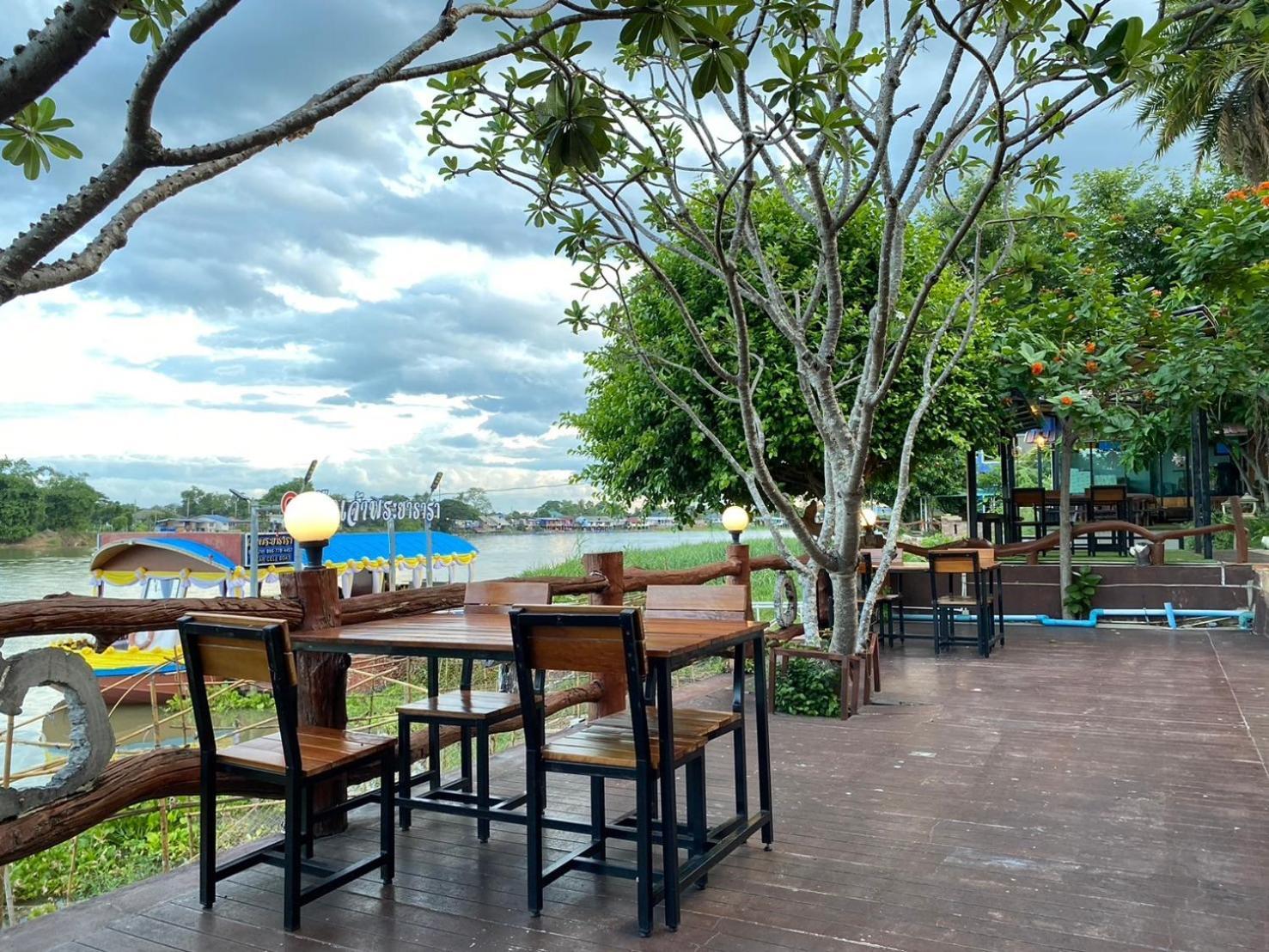 Chaophayathara Riverside Hotel Chai Nat Dış mekan fotoğraf
